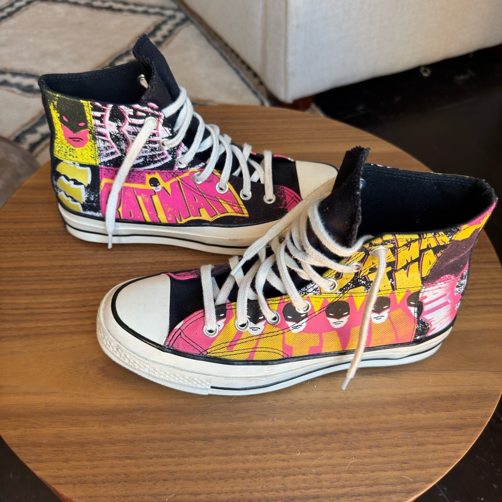CONVERSE x Batman High-Top Sneakers - Black and Pink
